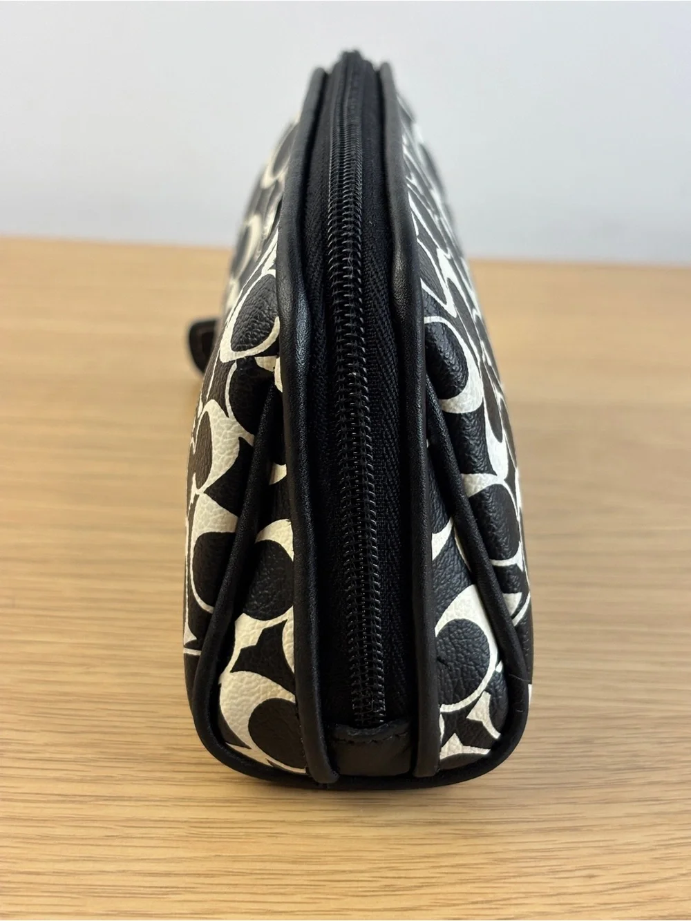 Y2K Coach Chelsea Heritage Stripe Coated Canvas Cosmetic Case Black/White